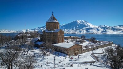 - Her yıl binlerce yerli ve yabancı turistin ziyaret ettiği
