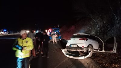 BİNGÖL (AA) – Bingöl'de iki otomobilin çarpışması sonucu 1'i ağır