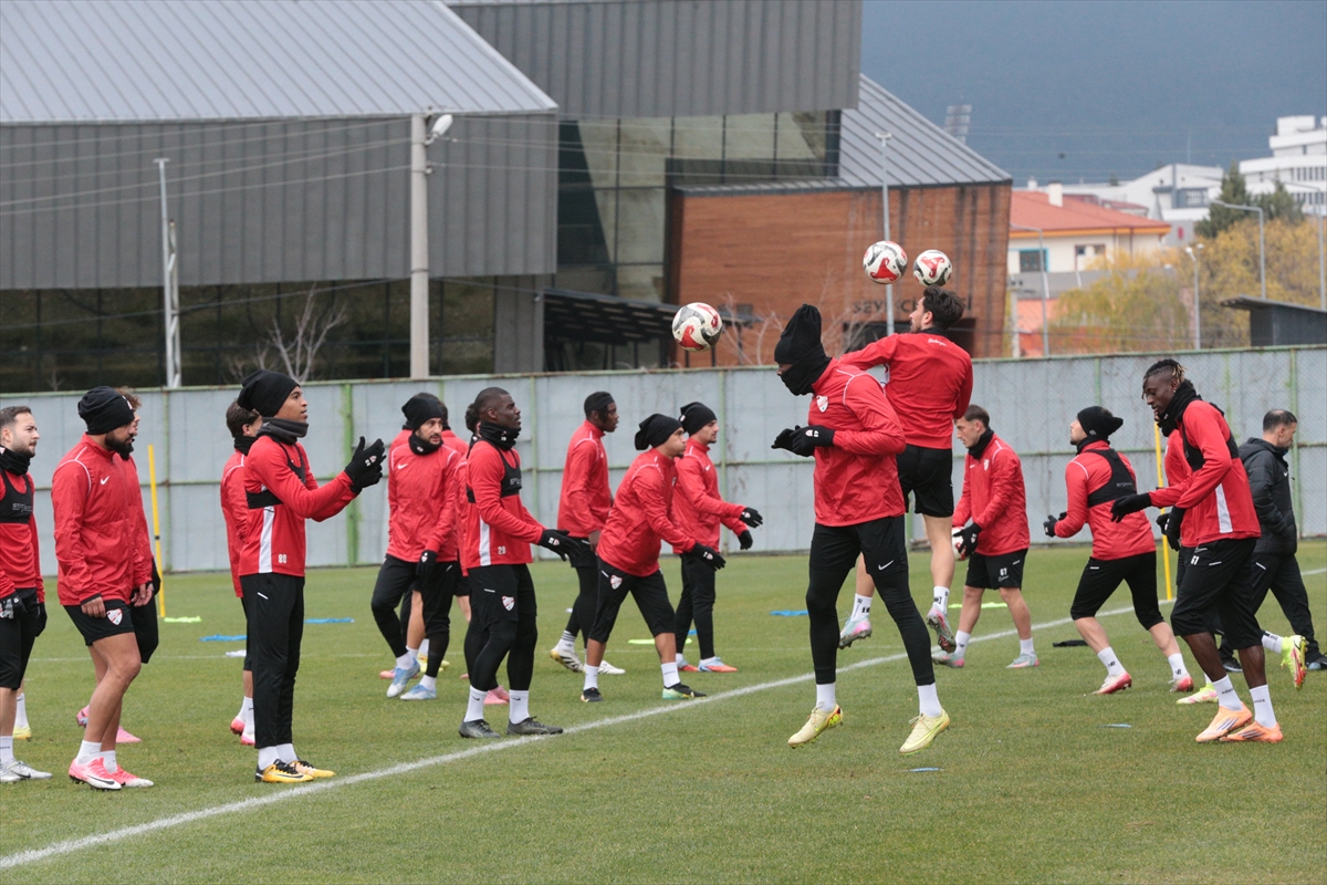 - Boluspor Teknik Direktörü Ertuğrul Arslan:
"Herkesin bir hayali vardır, bizim