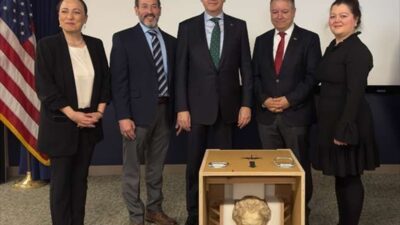 - Hukuki süreçleri tamamlanan eserler, Kültür ve Turizm Bakan Yardımcısı