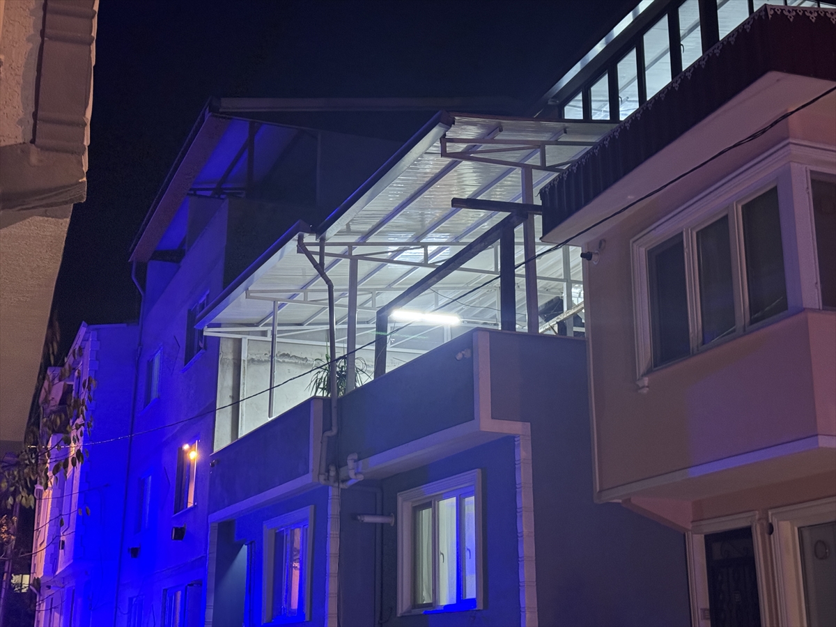 BURSA (AA) – Bursa'nın Osmangazi ilçesinde, baba ve kızı evde