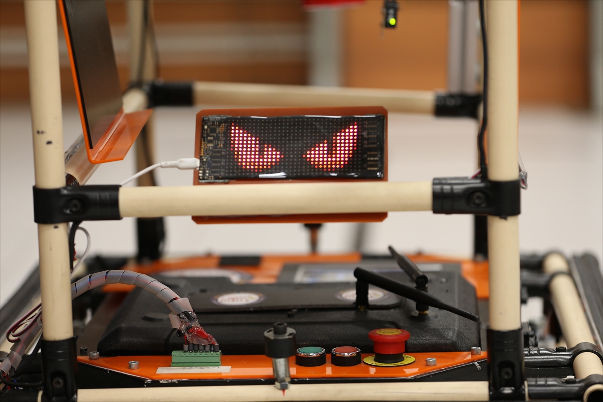 - Görüntü işleme, sensör ve yapay zeka teknolojileriyle çalışan otonom