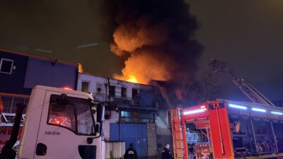 BURSA (AA) – Bursa'nın Osmangazi ilçesinde plastik kalıp atölyesinde başlayıp