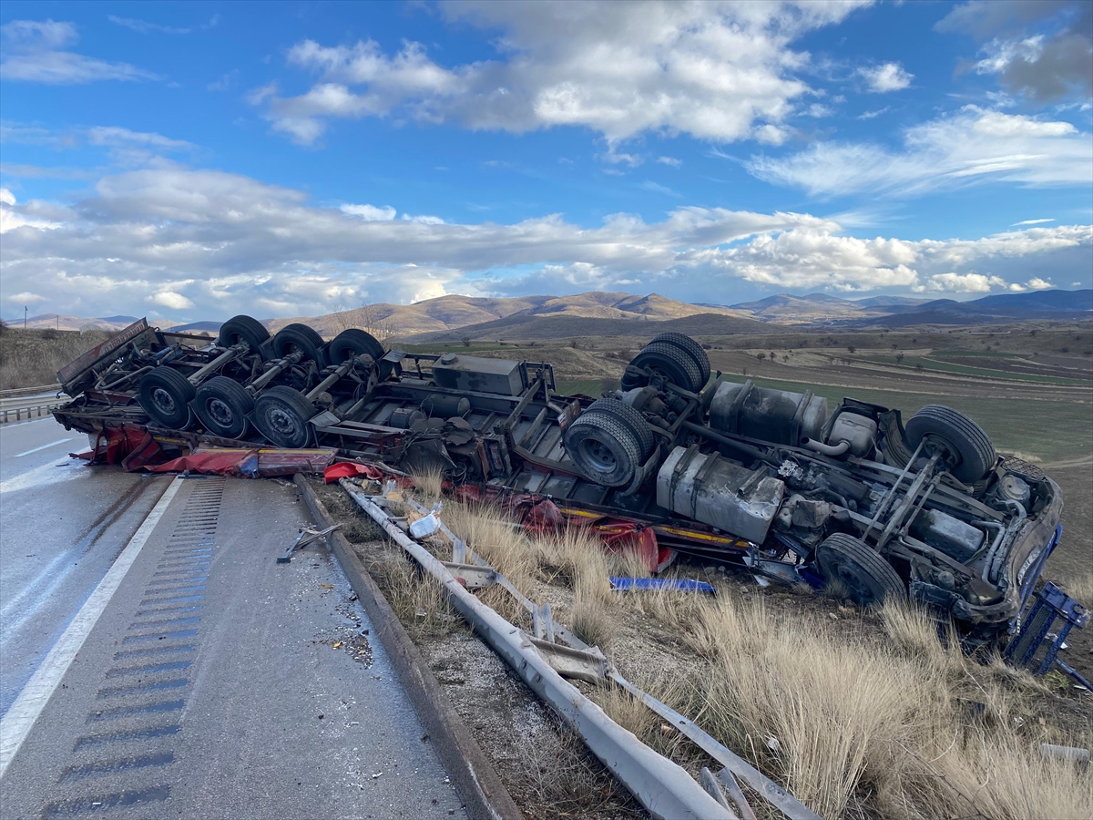 ÇANKIRI (AA) – Çankırı'da aynı bölgede meydana gelen iki trafik