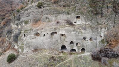 - İl Kültür ve Turizm Müdürü Muharrem Ovacıklı:
- "Burada kaya