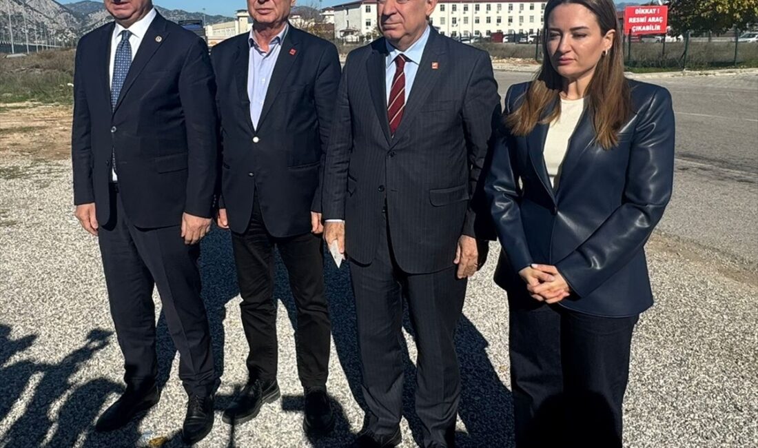 ANTALYA (AA) – CHP Genel Başkan Yardımcısı Gökan Zeybek, "rüşvet"