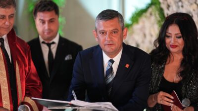 İZMİR (AA) – Cumhuriyet Halk Partisi (CHP) Genel Başkanı Özgür