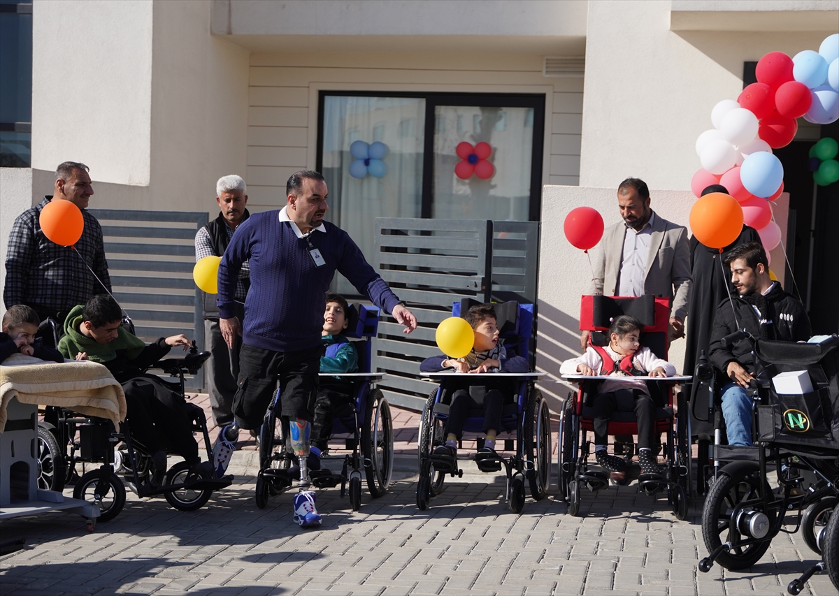 - Serkevt Heme Garib
- "Okula devam edemedim. Öğretmenler ‘okul sana