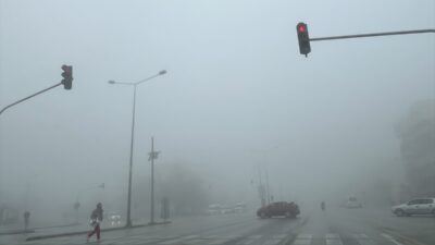DENİZLİ (AA) – Denizli'de sabah saatlerinde etkili olan sis nedeniyle