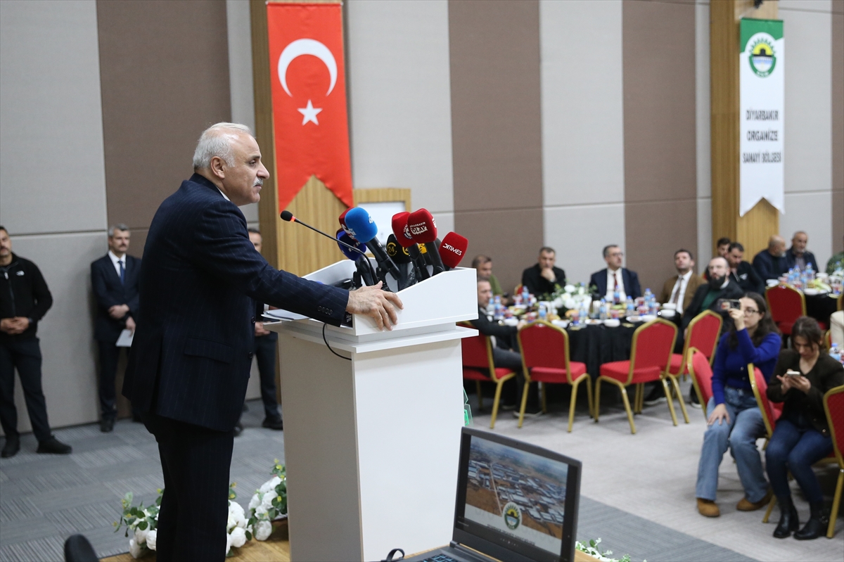 - Vali Murat Zorluoğlu:
- "İnşallah el birliğiyle bütün kurumlarımızla Diyarbakır'ımızın