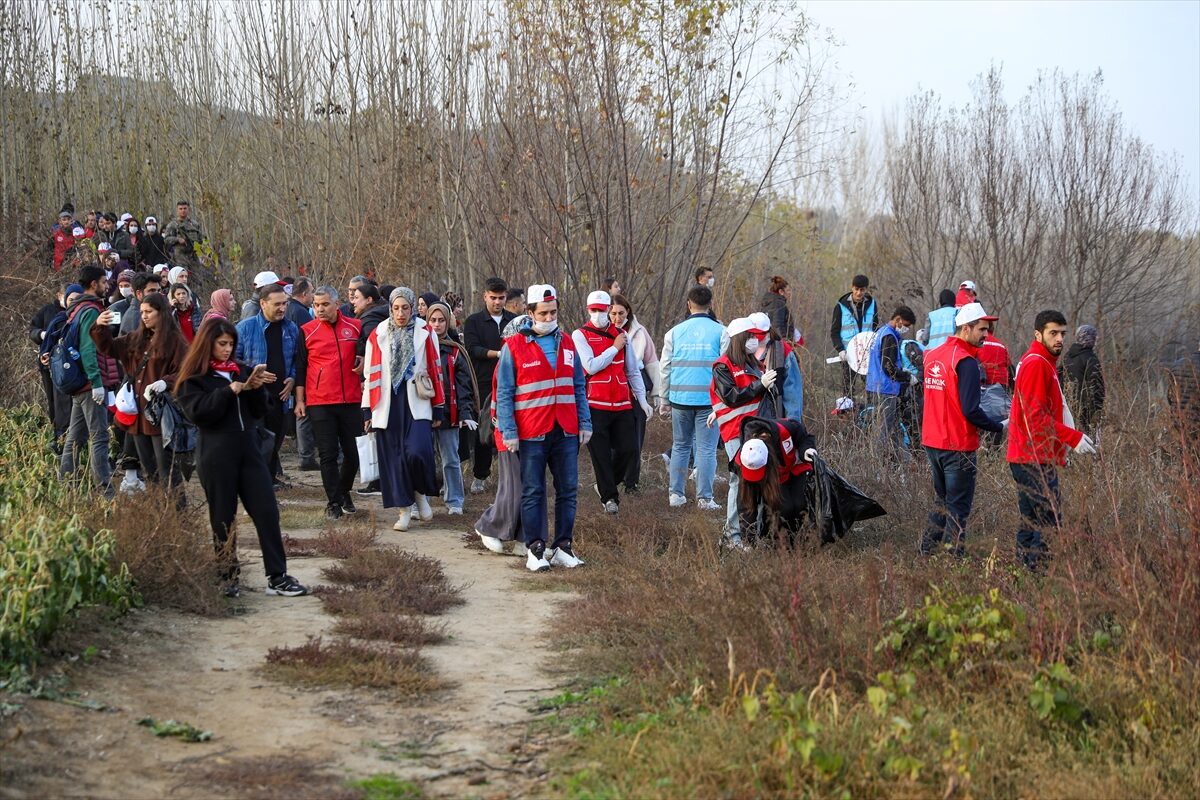 - Vali Murat Zorluoğlu:
- "Dicle Nehri'nin temiz tutulması ve bizden