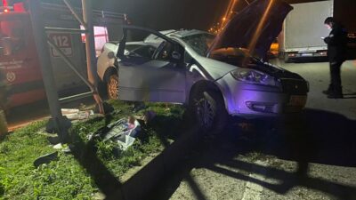 EDİRNE (AA) – Edirne'nin Uzunköprü ilçesinde direğe çarpan otomobilin sürücüsü