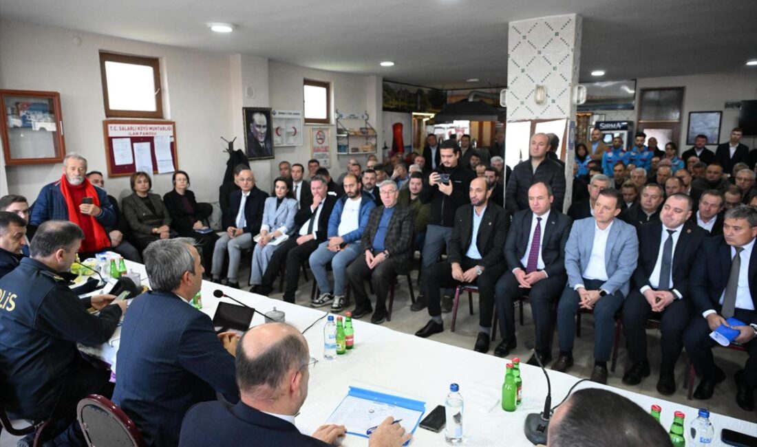 - Edirne Valisi Yunus Sezer, Edirne merkez ile Keşan, Uzunköprü