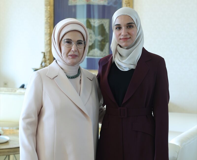 İSTANBUL (AA) – Cumhurbaşkanı Recep Tayyip Erdoğan'ın eşi Emine Erdoğan,