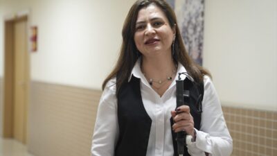 - Ortopedik engelli İcra Müdür Yardımcısı Abdulsemih Koç:
- "Biz, 'Sevgi