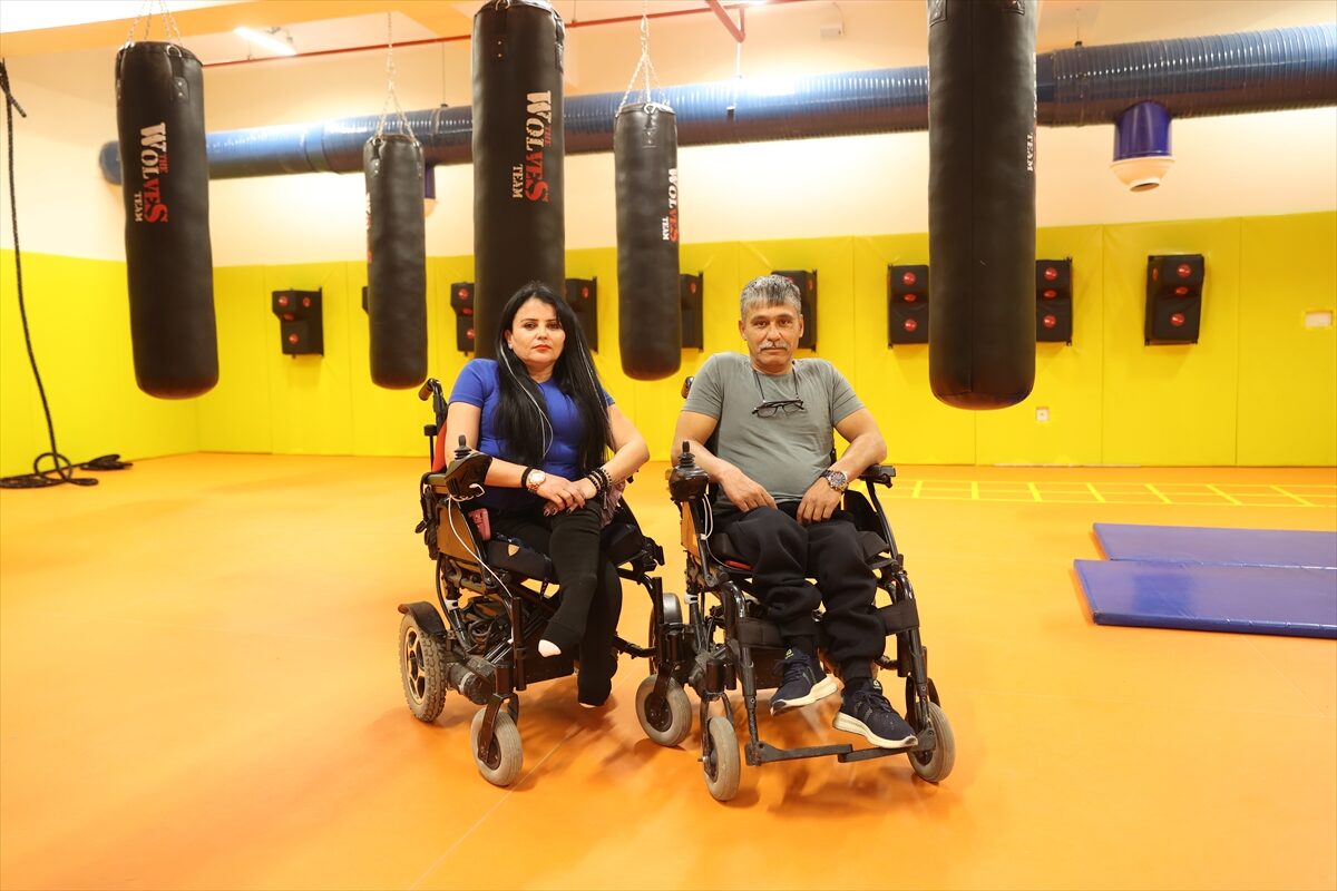 - Halter sayesinde sosyalleşip engelleri aşan Hasan ve Senem Lağımcı