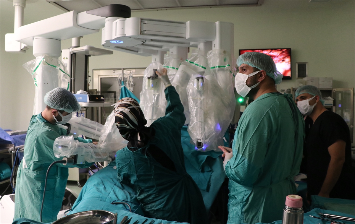 - Erzurum Şehir Hastanesi Göğüs Cerrahı Opr. Dr. Abdulsamet Alp:
-