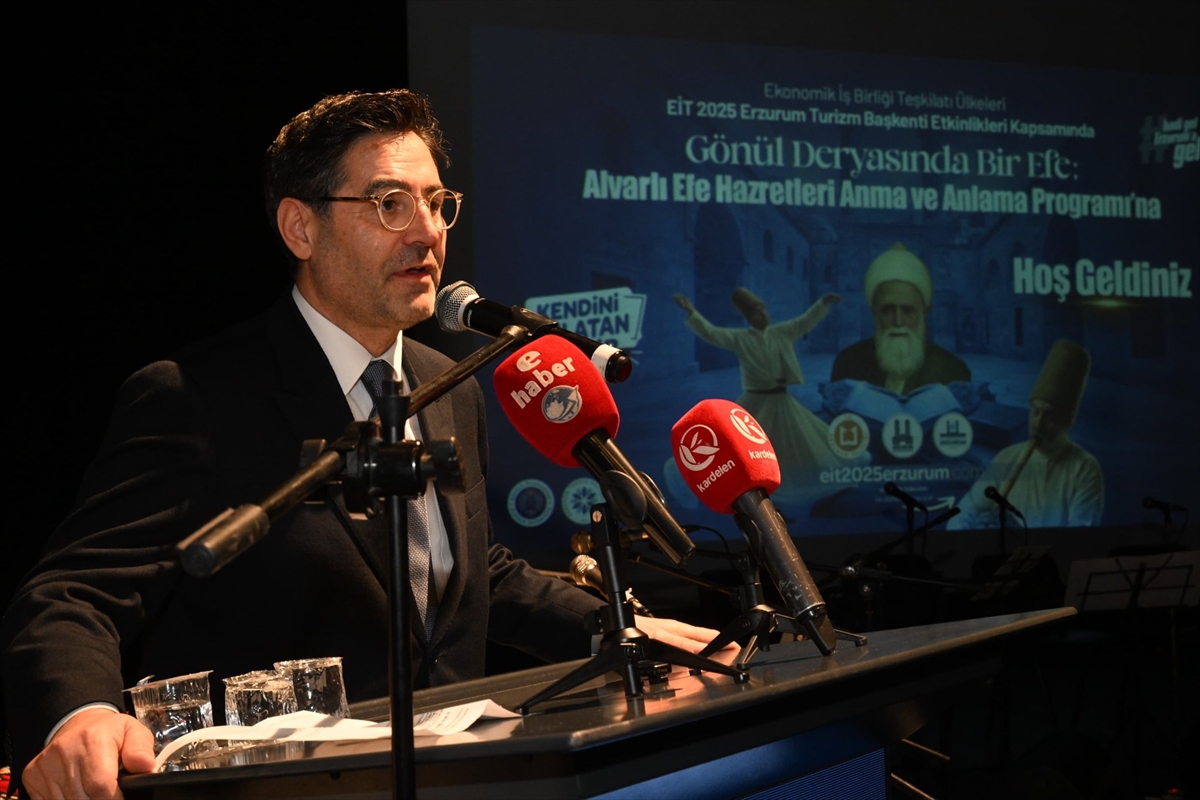 ERZURUM (AA) – Erzurum'un önemli alimlerinden Alvarlı Efe Hazretleri'nin mirasının