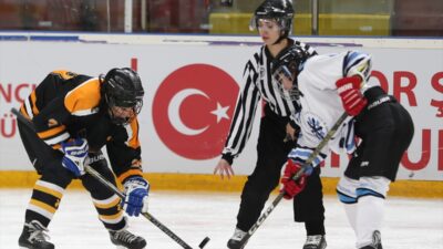 ERZURUM (AA) – Erzurum'da, 9 üniversiteden 222 sporcunun katılımıyla düzenlenen