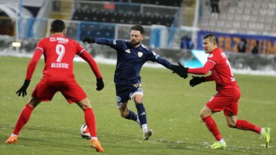 - Erzurumspor FK Teknik Direktörü Serkan Özbalta:
"Lig maratonunun yarısı bitti.