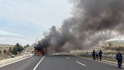 ESKİŞEHİR (AA) – Eskişehir'de yolcu otobüsünde çıkan yangın itfaiye ekiplerince