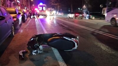 ESKİŞEHİR (AA) – Eskişehir'in Odunpazarı ilçesinde otomobille çarpışması sonucu yaralanan