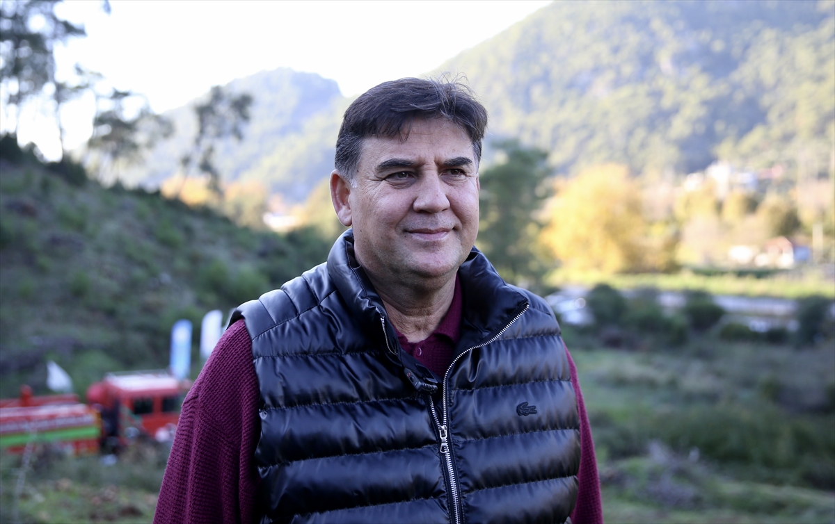 MUĞLA (AA) – Muğla'nın Fethiye ilçesinde düzenlenen etkinlikte 1000 fidan,