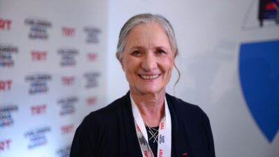 - "Çocuğunuzu yargılamayı bırakın, kavga etmeyi bırakın, 'Hayır, bunu yapmamalısın'