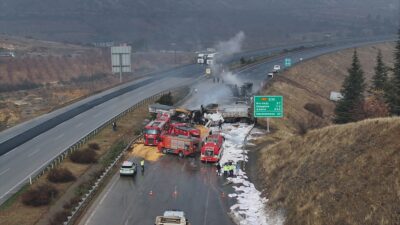 GAZİANTEP (AA) – Gaziantep'te 3 tırın çarpıştığı zincirleme trafik kazasının
