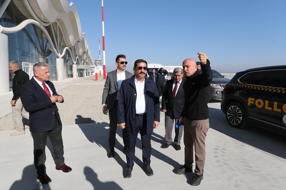 HATAY (AA) – Hatay Havalimanı'nda ikinci pist, köprü ve yol