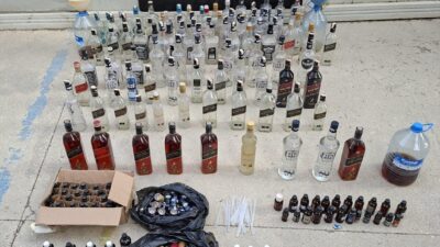 HATAY (AA) – Hatay'da 1020 litre sahte içki ele geçirilen