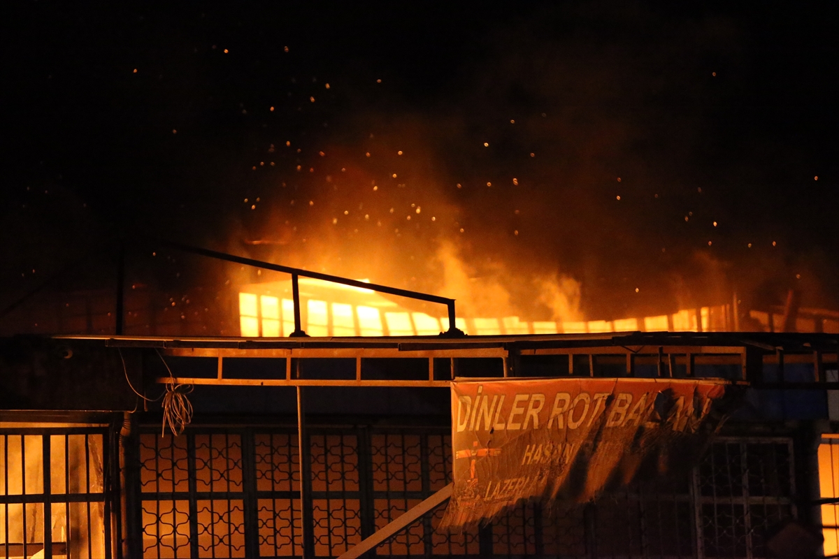 HATAY (AA) – Hatay'ın merkez Antakya ilçesinde bir otomobil tamirhanesinde