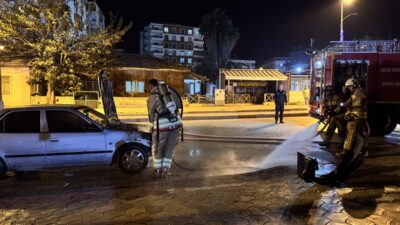HATAY (AA) – Hatay'da seyir halindeki otomobilde çıkan yangın itfaiye