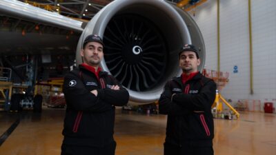 - İkizlerden Burak Yenibakır:
- "Uçak teknisyenleri için arka planda, görünmeyen