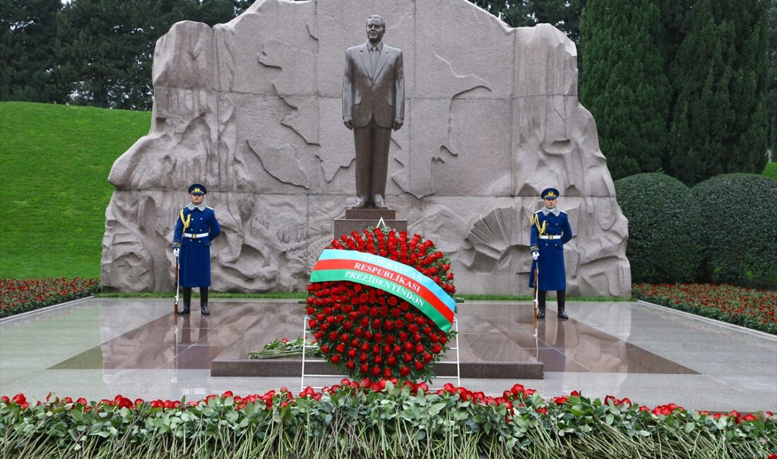 BAKÜ (AA) – Azerbaycan'ın ulusal lideri Haydar Aliyev'in vefatının 22.