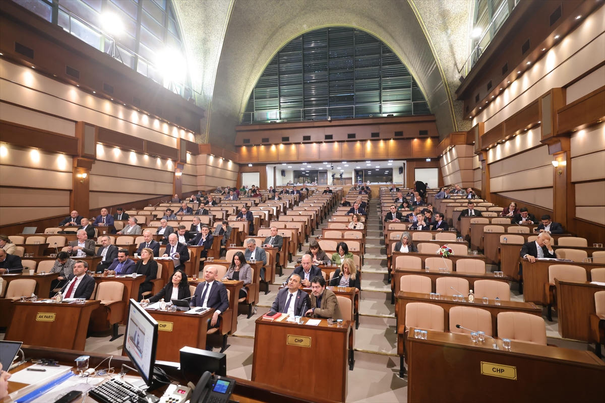- AK Parti'li Meclis Üyesi Muhammet Kaynar:
- "Sayıştay tarafından İstanbul
