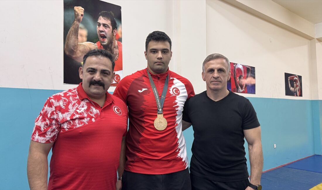 - 2025 İşitme Engelliler Yaz Olimpiyat Oyunları'nda bronz madalya kazanan