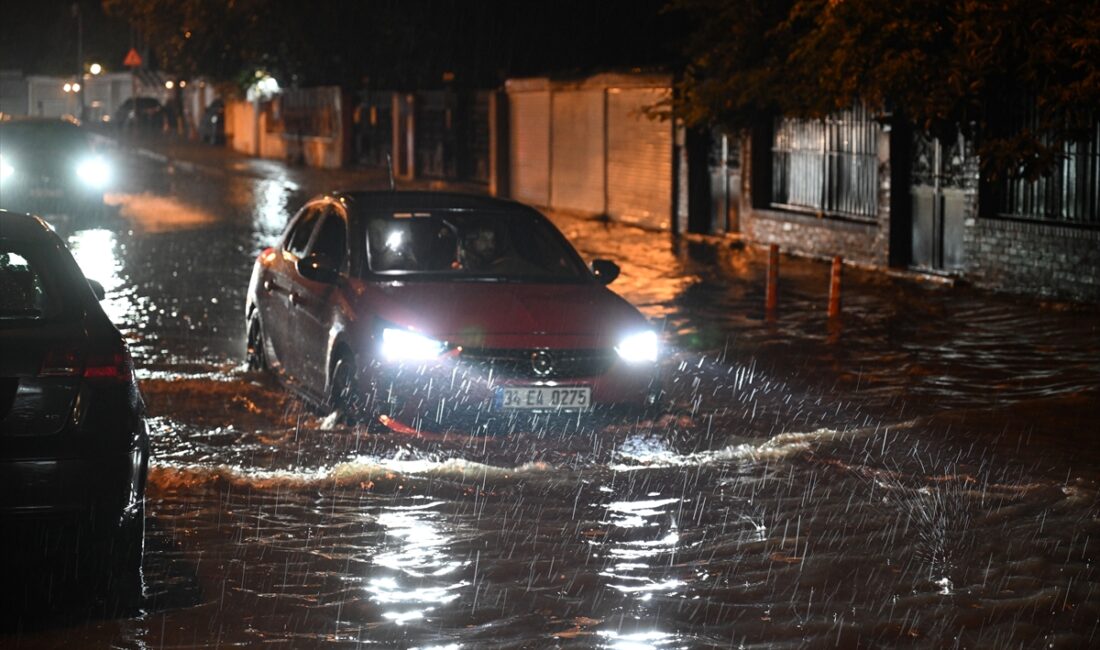 İSTANBUL (AA) – İstanbul'da etkili olan sağanak nedeniyle Şişli ve