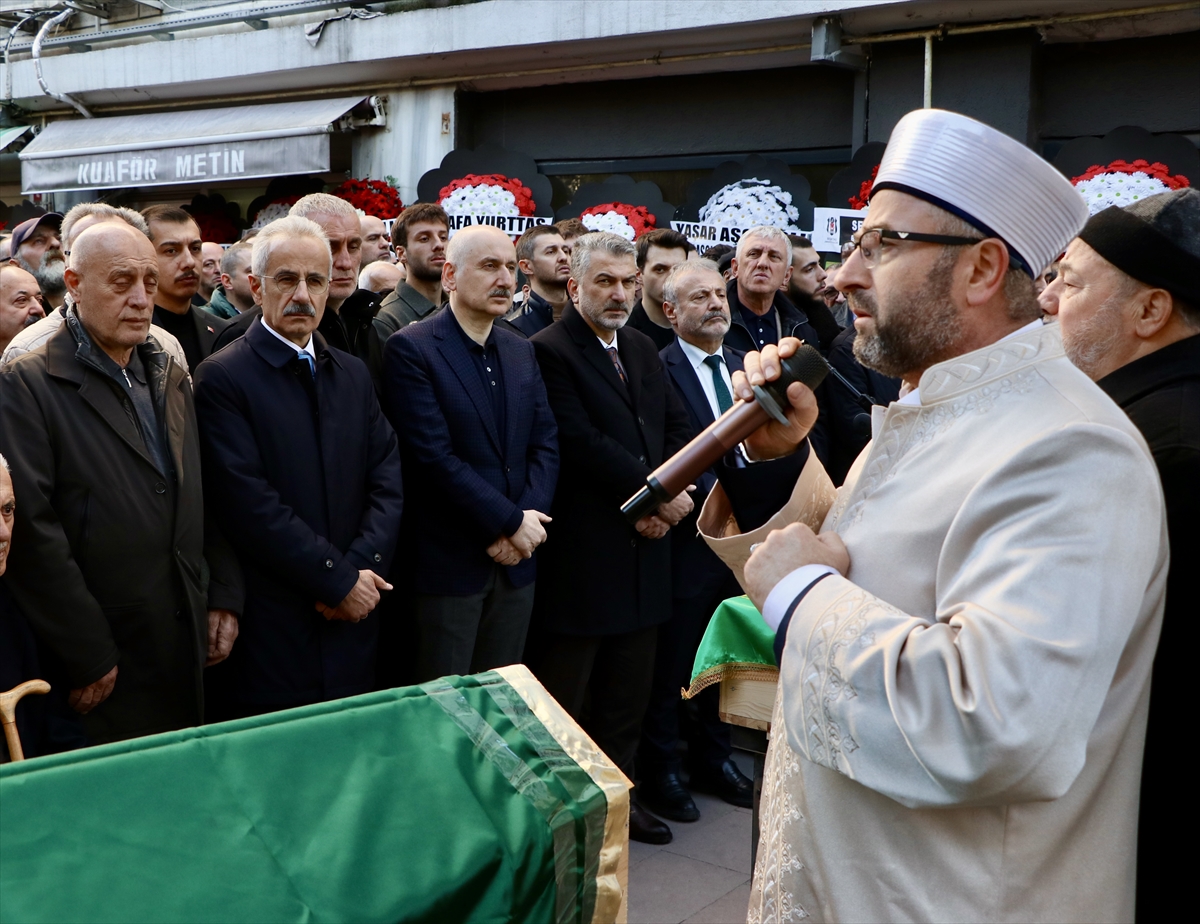 - Cenaze törenine, Ulaştırma ve Altyapı Bakanı Abdulkadir Uraloğlu da