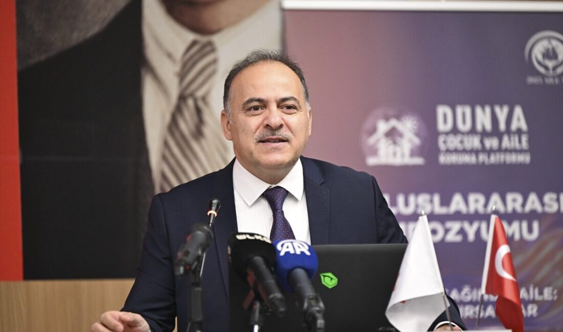 - Ulaştırma ve Altyapı Bakan Yardımcısı Ömer Fatih Sayan:
- "Teknolojinin