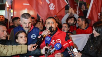 İZMİR (AA) – İzmir'de, maaş ve sosyal haklarında eksiklik olduğunu