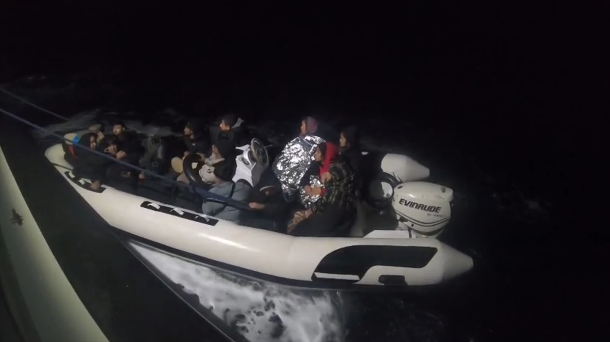 İZMİR (AA) – İzmir'in Karaburun ve Foça ilçelerinde 8'i çocuk