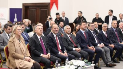 - Vali Süleyman Elban:
- "Merkezde, şirketlerin karbon ayak izini azaltmayla