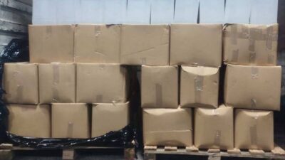 İZMİR (AA) – İzmir'in Bornova ilçesinde bir kamyonette sahte içki