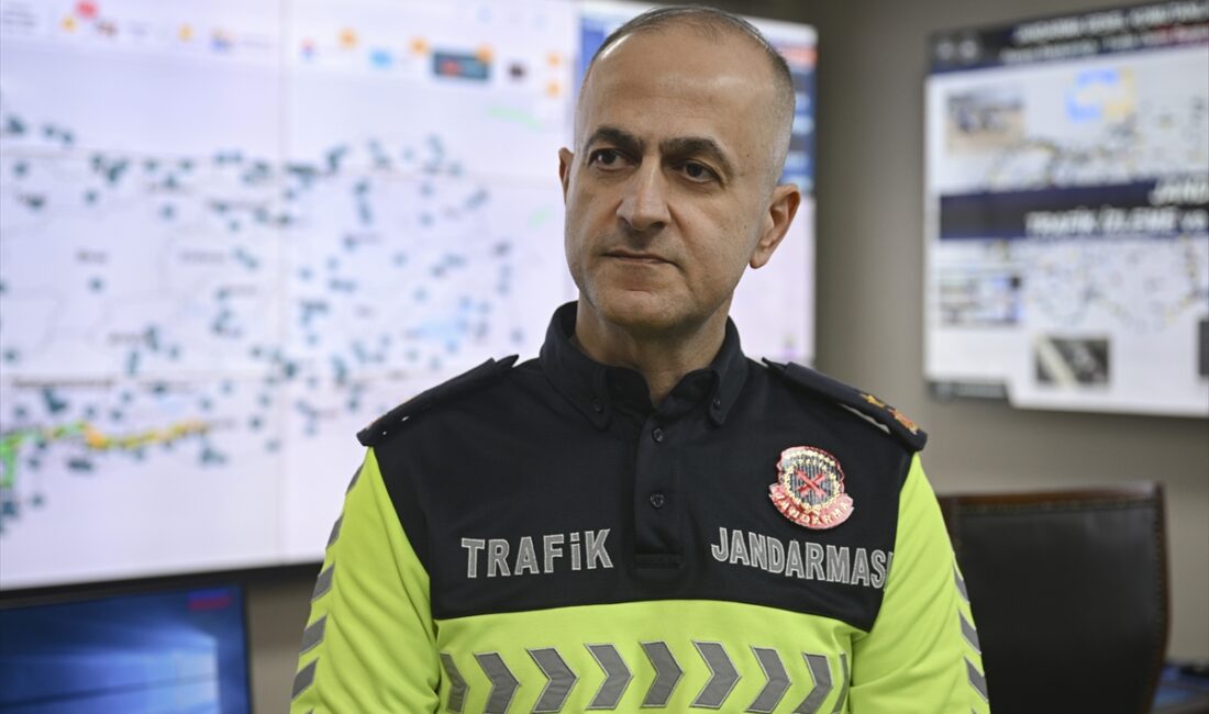 - "Jandarma Genel Komutanlığı bünyesindeki trafik ve otoyol jandarması timlerinden