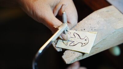 - Çanakkale'de yaşayan sadekar Ayfer Adaş, kadını ön plana çıkardığı