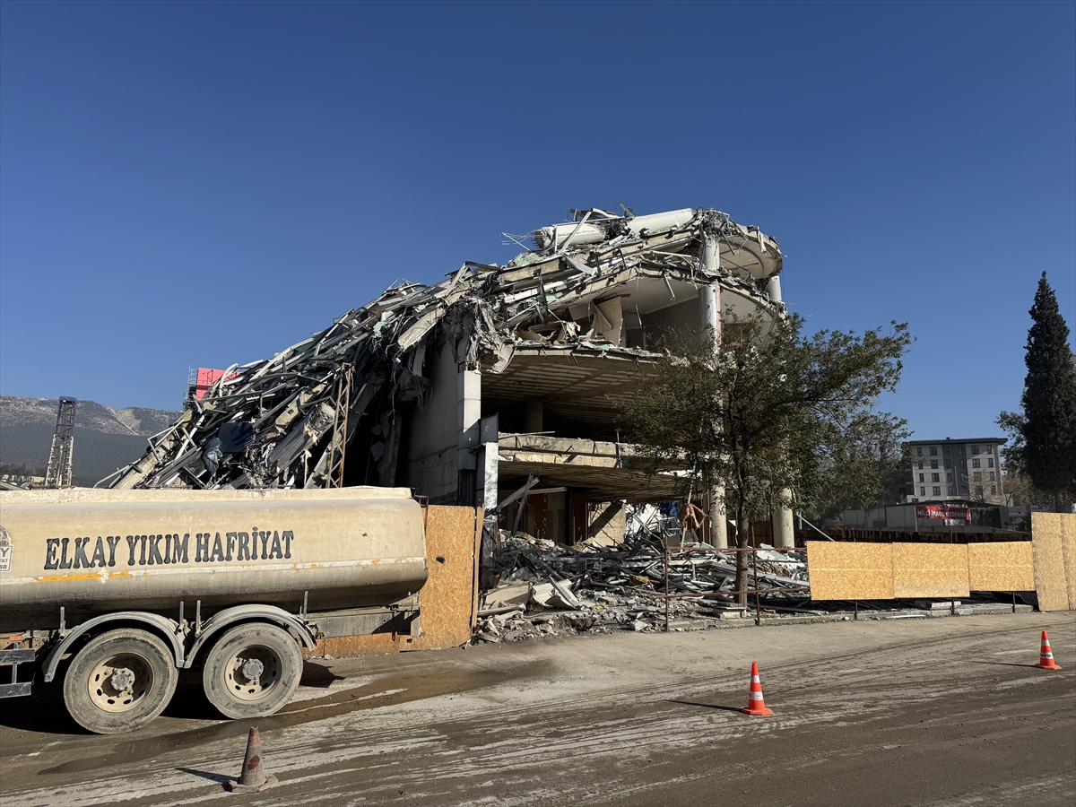 KAHRAMANMARAŞ (AA) – Kahramanmaraş'ın Onikişubat ilçesinde, 6 Şubat 2023 depremlerinde