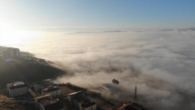 KAHRAMANMARAŞ (AA) – Kahramanmaraş'ta etkili olan sis, görüş mesafesini yer