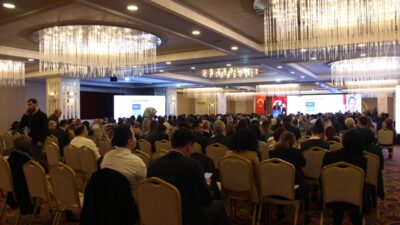 - Kamu Hastaneleri Genel Müdürü Hakan Usta:
- "Sağlık çalışanlarımız ve