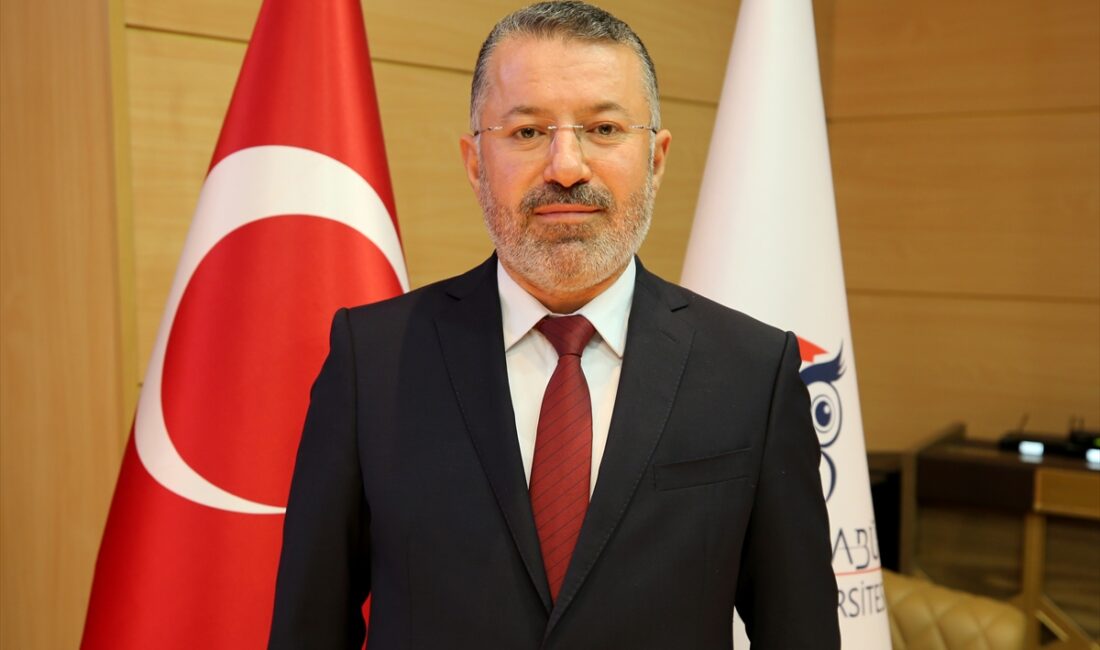 - Rektör Prof. Dr. Fatih Kırışık:
- "Üniversite olarak sosyal inovatif